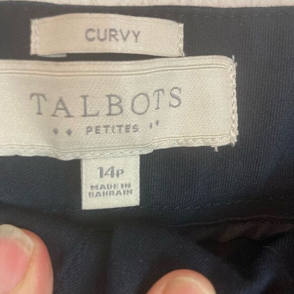 Talbots NWOT stretch twill curvy petites cropped Capri pants w/ buttons on leg - Picture 7 of 10